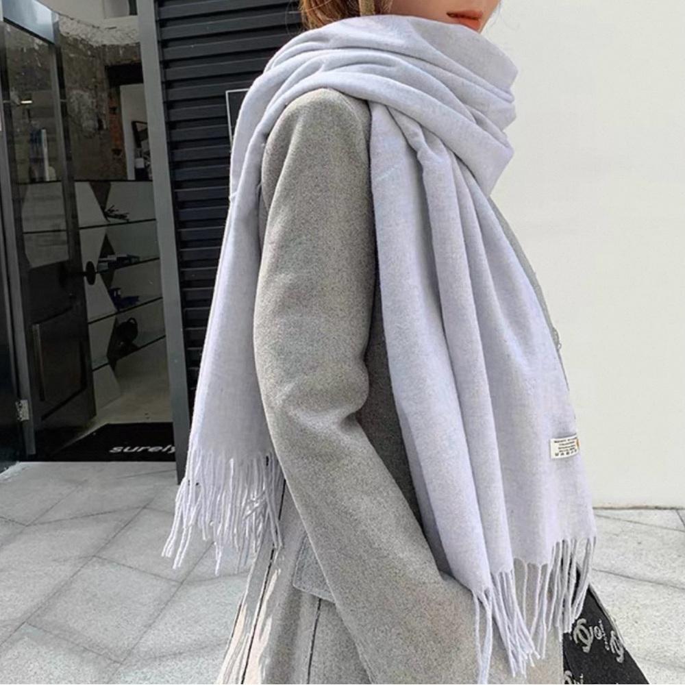 Elegant Gray Scarf - Picture 3 of 4